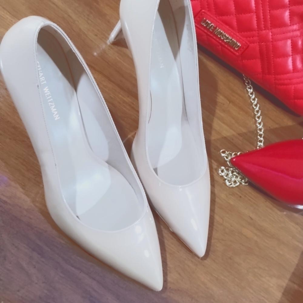 Stuart Weitzman size 6.5 patent leather high heel cream shoe retail $400
